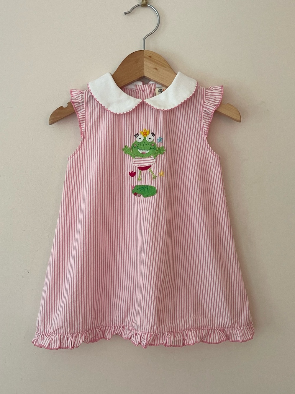 LUIGI KIDS VGUC Bubblegum Pink Striped Seersucker Princess Frog Appliqué Dress